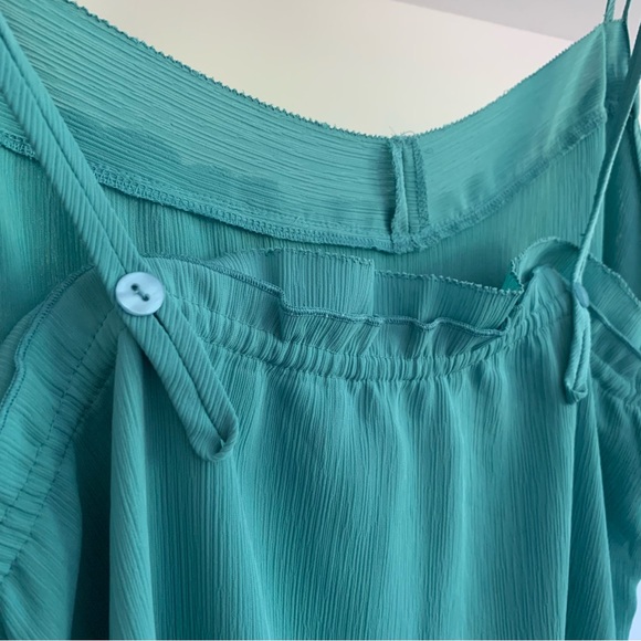 • [Pierre Cardin] Teal Ruffle Tank • - Picture 8 of 8